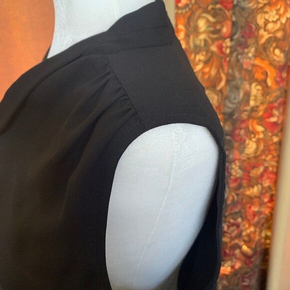 Nine West Sleek V-Neck Black Blouse - Picture 5 of 7